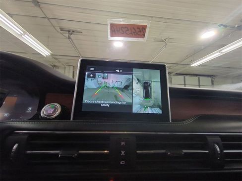 Used 2022 Lincoln Corsair Reserve w/ Equipment Group 201A image 27