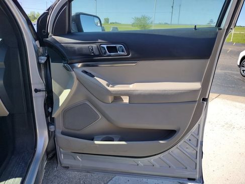Used 2013 Ford Explorer 4WD w/ Class III Trailer Tow Pkg image 28