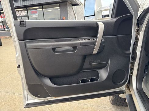 Used 2013 Chevrolet Silverado 2500 LT w/ Interior Plus Package image 18