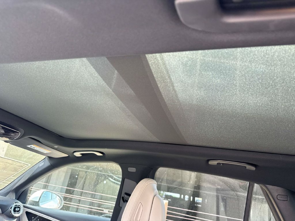 Used 2026 Mercedes-Benz GLC 300 image 7