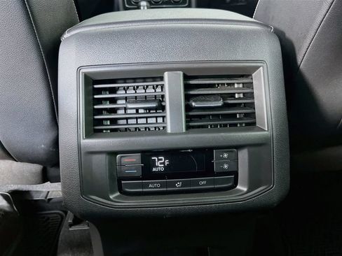 Used 2022 Volkswagen Atlas SEL R-Line AWD/4WD image 32