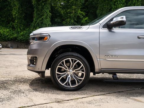 Used 2025 RAM 1500 Tungsten AWD/4WD image 3