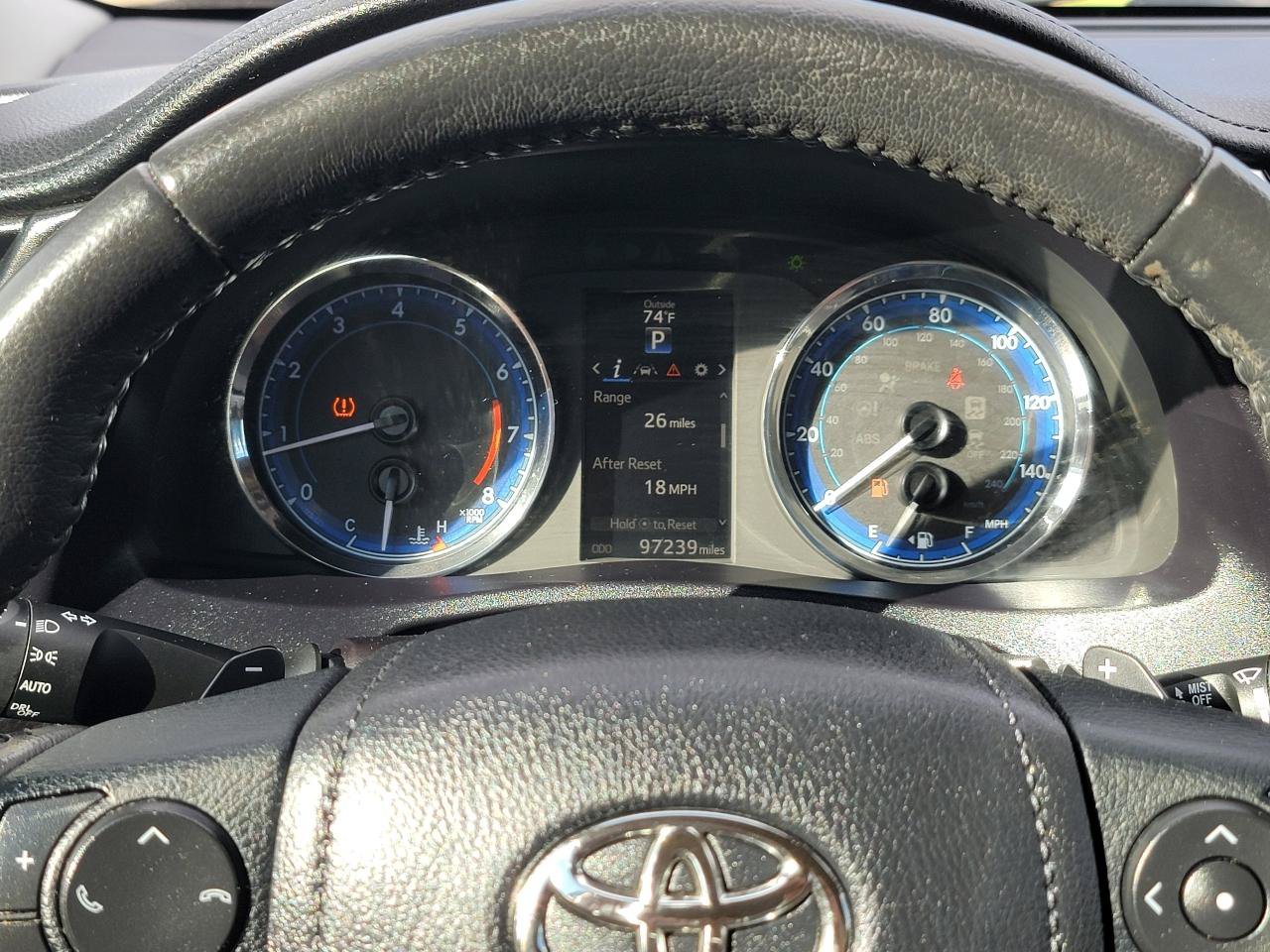 Used 2017 Toyota Corolla SE w/ Carpet Mat Package (TMS) FWD image 17