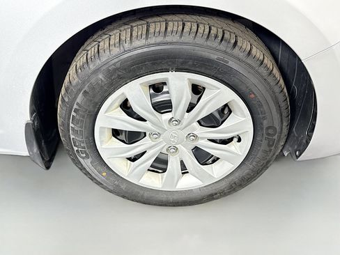 Used 2020 Hyundai Accent SE image 31