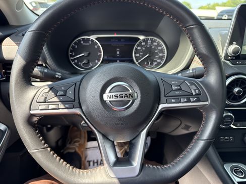 Used 2023 Nissan Sentra SR w/ Electronics Package FWD image 9