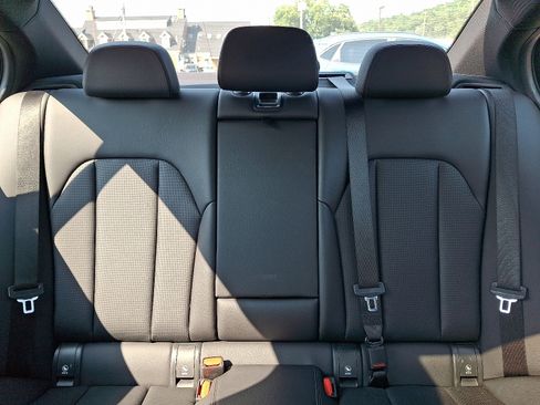 Used 2022 BMW 330i xDrive Sedan w/ M Sport Package image 19