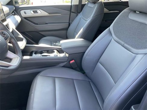 New 2026 Ford Explorer Active w/ Active Comfort Package image 19