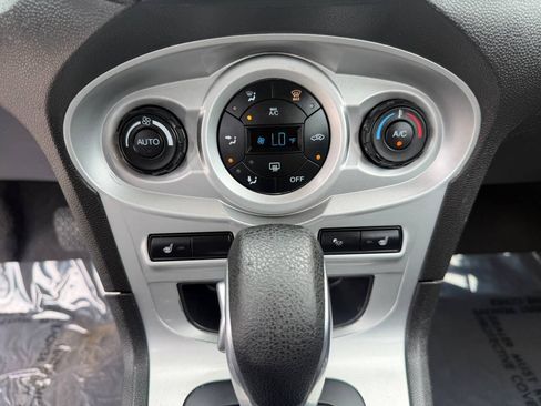 Used 2018 Ford Fiesta SE FWD image 20