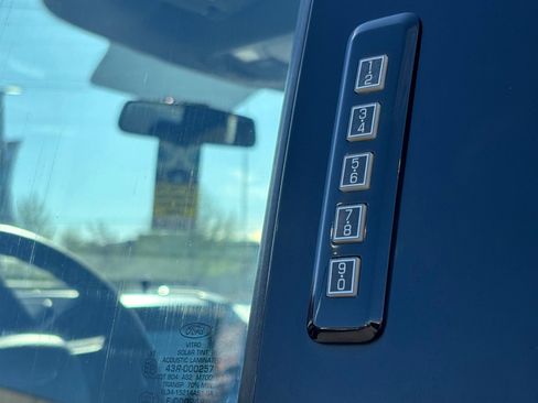 Used 2019 Ford F250 XLT w/ Snow Plow Prep Package AWD/4WD image 10