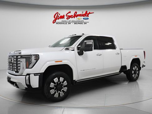 Used 2024 GMC Sierra 2500 Denali w/ Denali Reserve Package AWD/4WD image 2