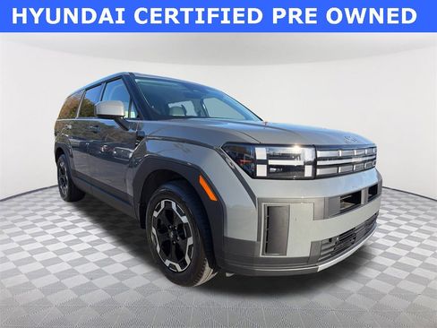 Used 2025 Hyundai Santa Fe SE w/ Tow & Go Package image 3