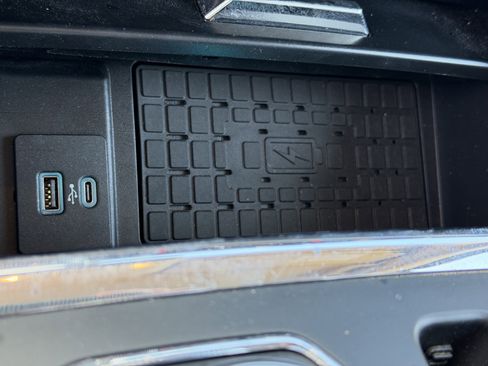 Used 2022 Ford Expedition Max XLT image 21