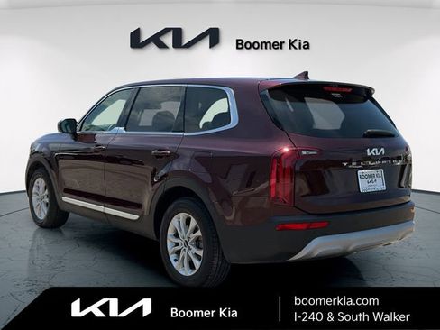 Used 2022 Kia Telluride LX FWD image 7