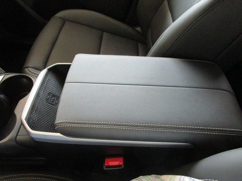 New 2027 GMC Terrain Elevation w/ Elevation Premium Package FWD image 37
