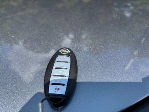 Used 2025 Nissan Altima 2.5 SV FWD image 18