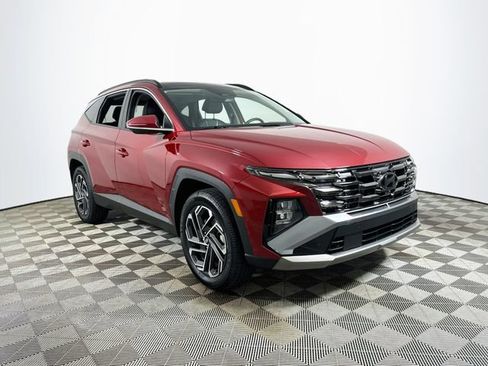 Used 2025 Hyundai Tucson Limited AWD/4WD image 1
