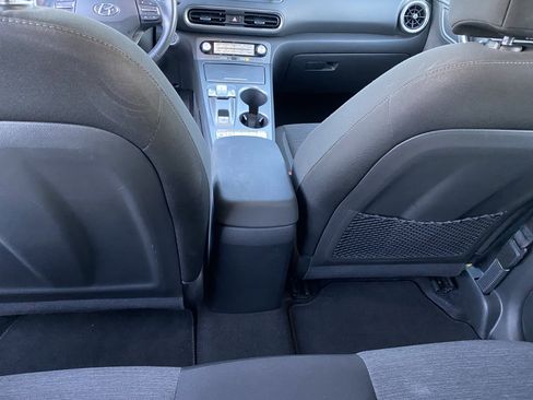 Used 2022 Hyundai Kona SEL w/ Convenience Package image 18