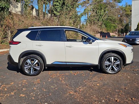 Certified 2023 Nissan Rogue SL image 7