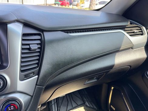 Used 2017 Chevrolet Suburban LT image 24