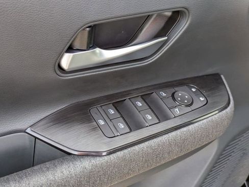 New 2026 Nissan Kicks SV image 12