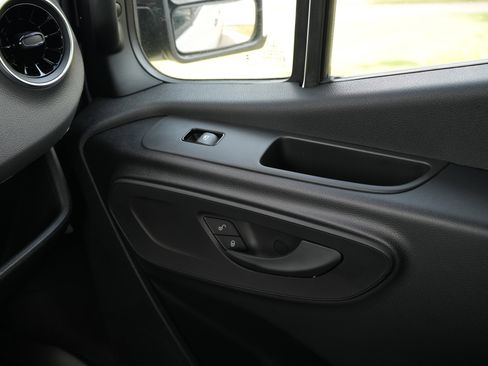 New 2025 Mercedes-Benz Sprinter 2500 image 22