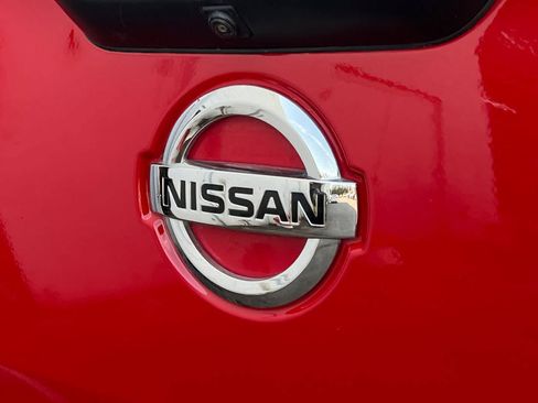 Used 2022 Nissan Titan SV AWD/4WD image 16