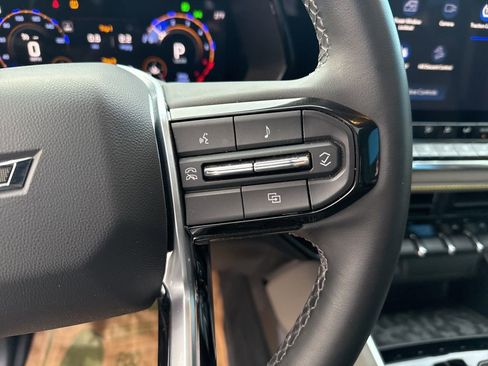 Used 2024 Chevrolet Colorado ZR2 w/ Technology Package image 26