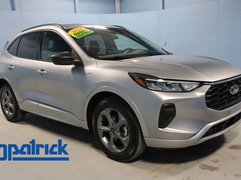 Used 2024 Ford Escape ST-Line w/ Tech Pack #1 FWD image 1