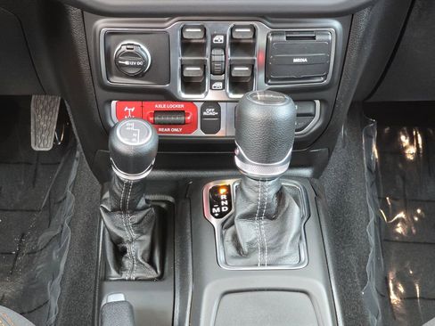 New 2026 Jeep Gladiator Mojave image 31