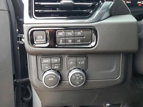 New 2026 GMC Yukon XL Denali image 29