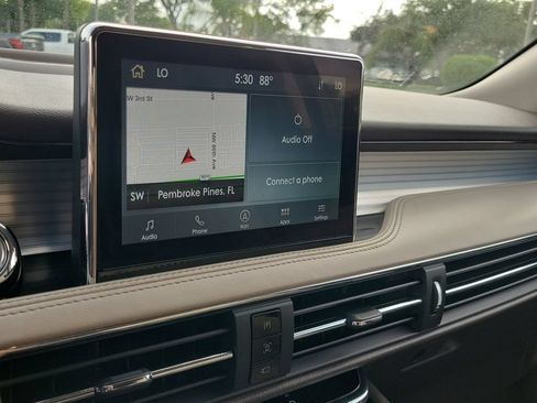 Certified 2022 Lincoln Corsair FWD w/ Premium Package image 32