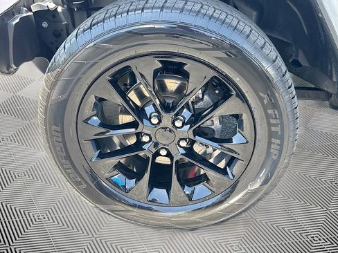 Used 2022 Jeep Wrangler Unlimited Sahara w/ Dual Top Group AWD/4WD image 35