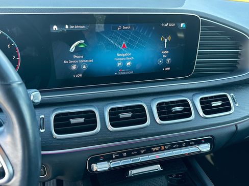 Used 2023 Mercedes-Benz GLE 350 w/ Premium Package image 11