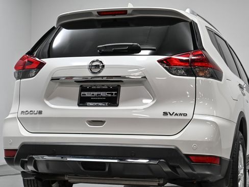 Used 2019 Nissan Rogue SV image 38