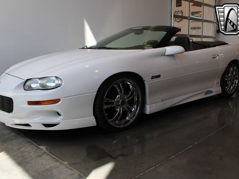 Used 2000 Chevrolet Camaro Z28 image 19