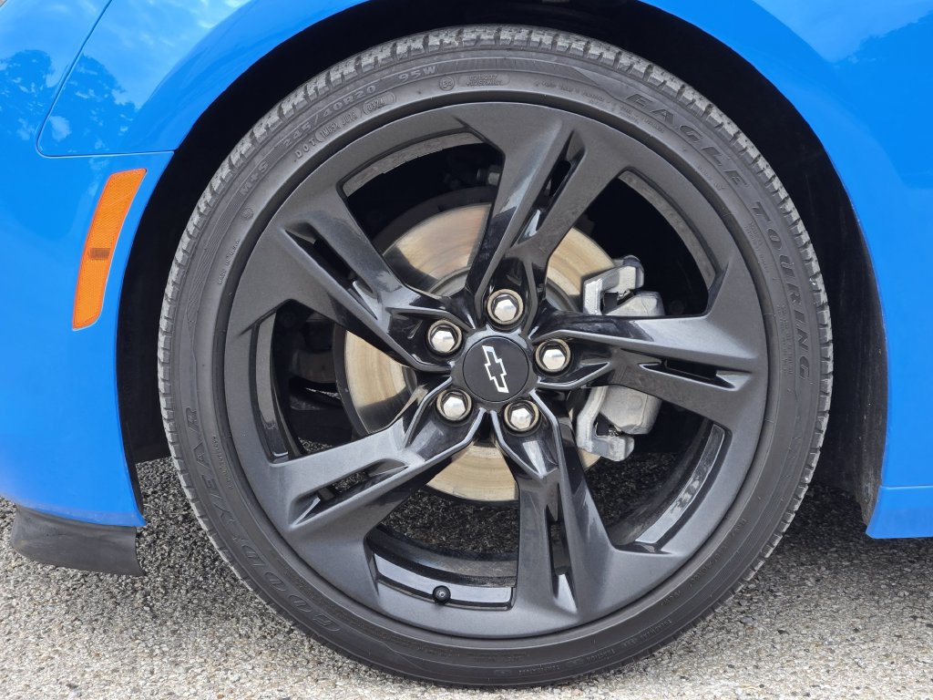 Used 2022 Chevrolet Camaro LT w/ Technology Package RWD image 11