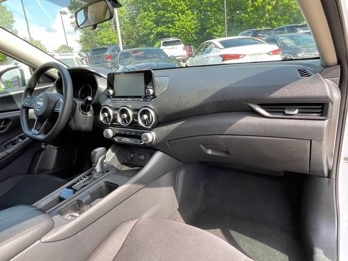 Used 2024 Nissan Sentra S image 9