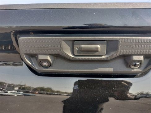 Used 2024 Chevrolet Silverado 2500 Custom w/ Custom Value Package image 18