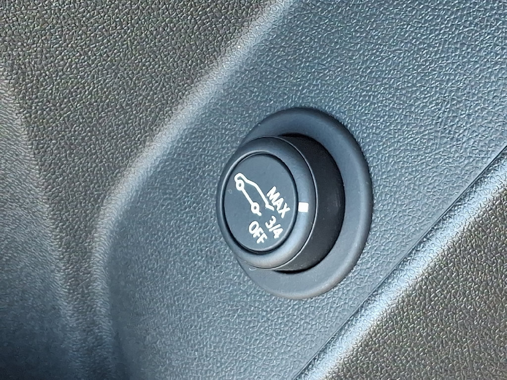 Certified 2024 Chevrolet Equinox RS AWD/4WD image 28
