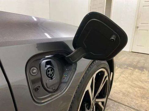 Used 2023 Audi e-tron GT Premium Plus w/ Performance Package image 95