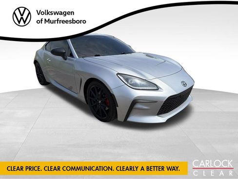 Used 2023 Toyota GR86 Premium RWD image 3