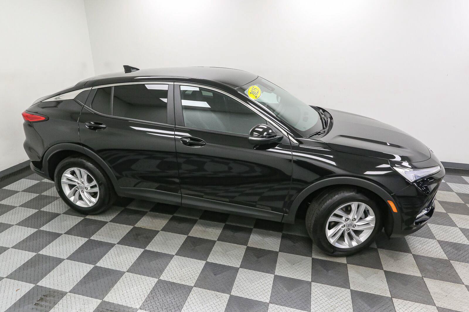 Used 2025 Buick Envista Preferred w/ Convenience I Package FWD image 5