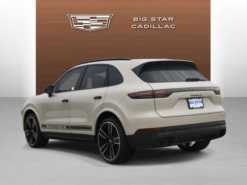 Used 2021 Porsche Cayenne S AWD/4WD image 3