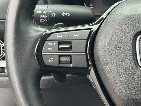 Certified 2025 Honda Accord Touring image 24