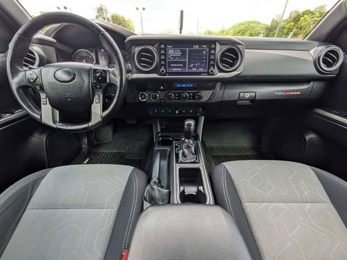 Used 2021 Toyota Tacoma TRD Off-Road w/ Technology Package AWD/4WD image 14