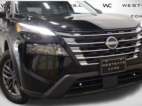 Used 2024 Nissan Rogue S FWD image 41