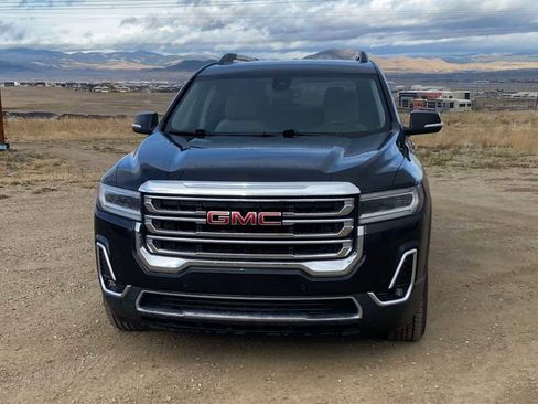 Used 2023 GMC Acadia SLT image 3