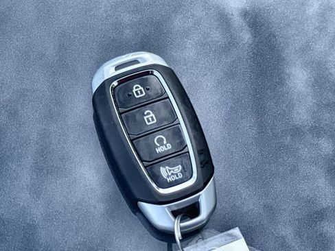 Used 2025 Hyundai Venue SEL FWD image 28