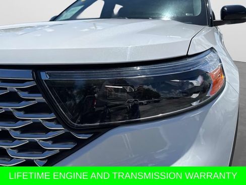 Used 2022 Ford Explorer Platinum w/ Equipment Group 601A AWD/4WD image 10