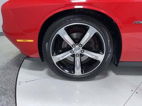 Used 2016 Dodge Challenger R/T image 8
